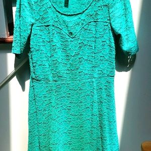 Womans starch lace dress